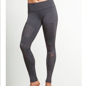 Alo Yoga Moto Legging